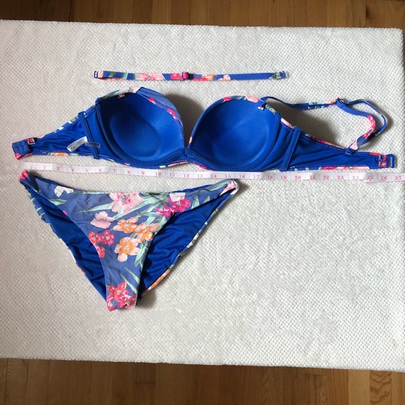 Bundle of 2 blue bikinis - Picture 5 of 9